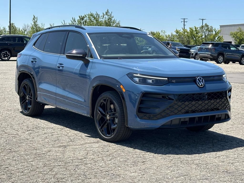New 2026 Volkswagen Tiguan SE R-Line AWD/4WD image 6