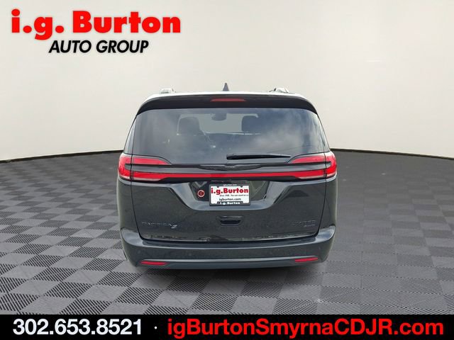 Used 2021 Chrysler Pacifica Limited w/ S Appearance Package image 5