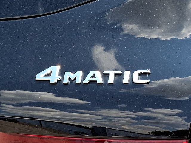 Used 2019 Mercedes-Benz GLC 300 4MATIC w/ Parking Assistance Package image 37