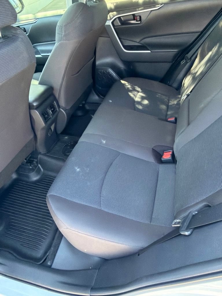 Used 2023 Toyota RAV4 LE FWD image 10