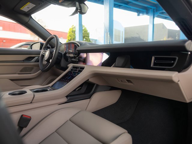 New 2025 Porsche Taycan 4S image 34