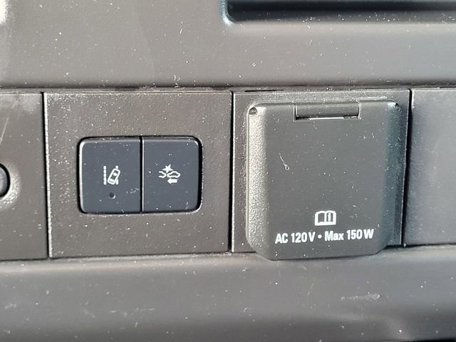 Used 2025 Chevrolet Express 3500 LT w/ LT Preferred Equipment Group image 15