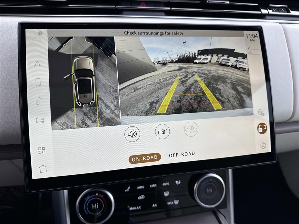 Used 2023 Land Rover Range Rover SE image 24