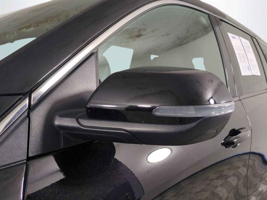 Used 2026 Chevrolet Traverse LT FWD image 12