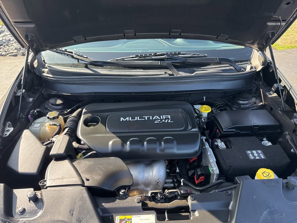 Used 2017 Jeep Cherokee Latitude w/ Cold Weather Group image 19