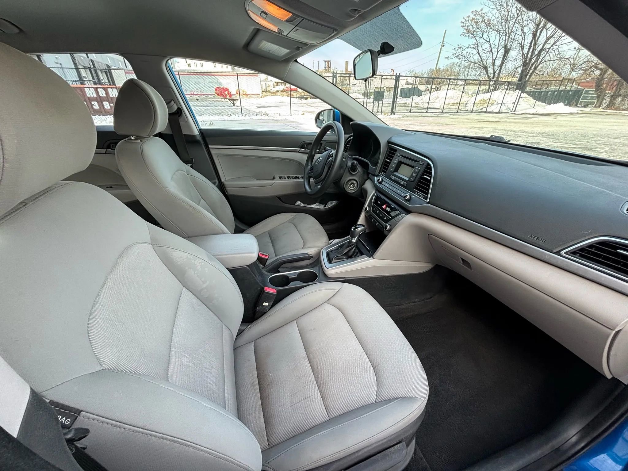 Used 2017 Hyundai Elantra SE image 19