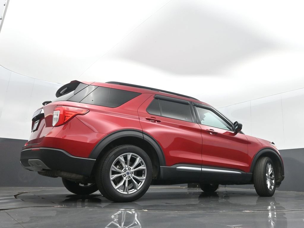 Used 2022 Ford Explorer XLT w/ Equipment Group 202A image 32