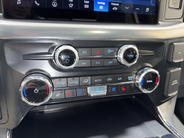 New 2025 Ford F150 Lariat w/ Equipment Group 502A High image 28