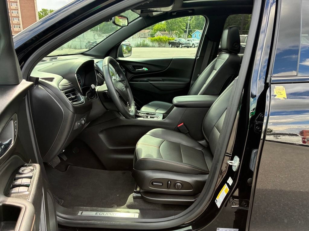 Used 2023 Chevrolet Equinox Premier AWD/4WD image 16