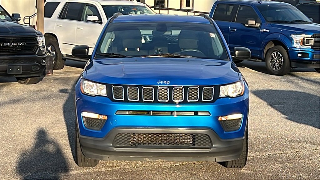 Used 2021 Jeep Compass Sport image 2