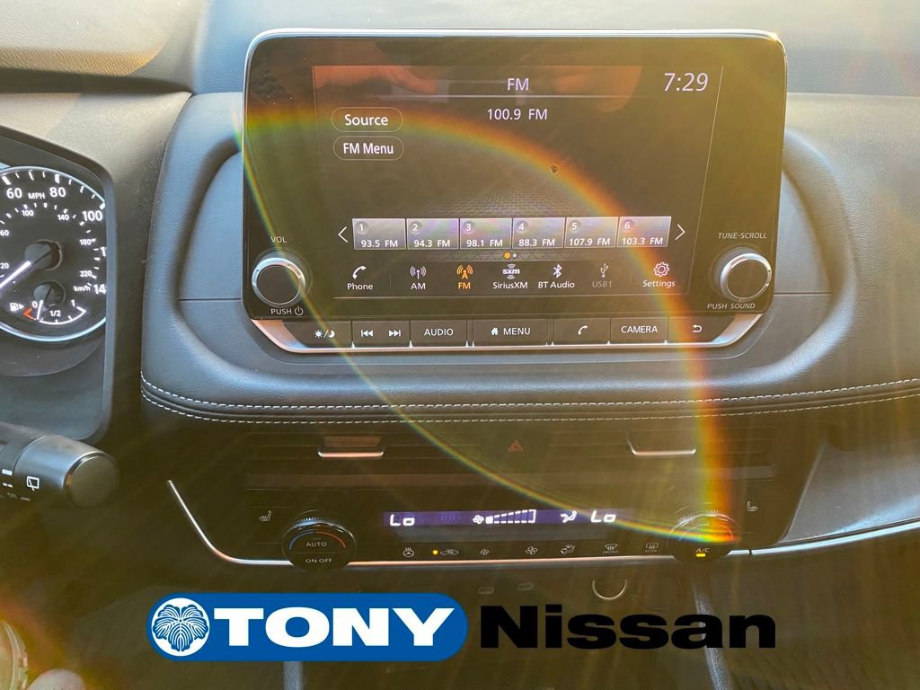 Certified 2024 Nissan Rogue SV w/ SV Premium Package image 16