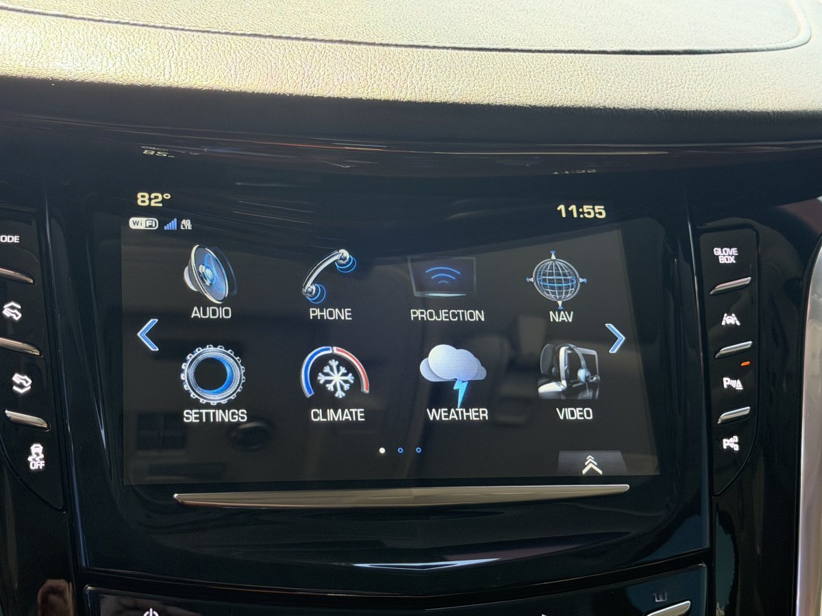 Used 2019 Cadillac Escalade Premium Luxury AWD/4WD image 28