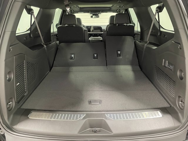 New 2026 Chevrolet Suburban Z71 w/ Comfort Package image 25