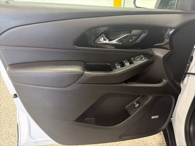 Used 2023 Chevrolet Traverse RS AWD/4WD image 8