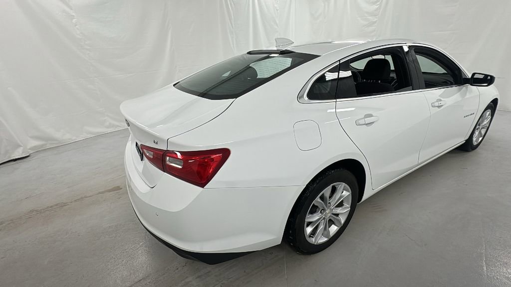 Used 2024 Chevrolet Malibu LT FWD image 3