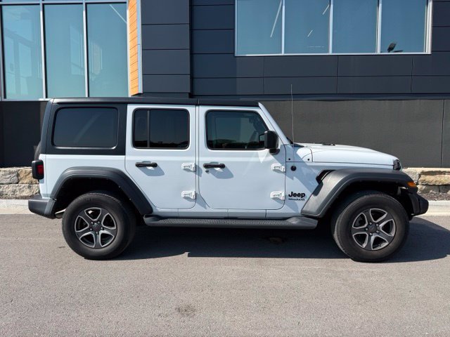 Used 2022 Jeep Wrangler Unlimited Sport AWD/4WD image 2