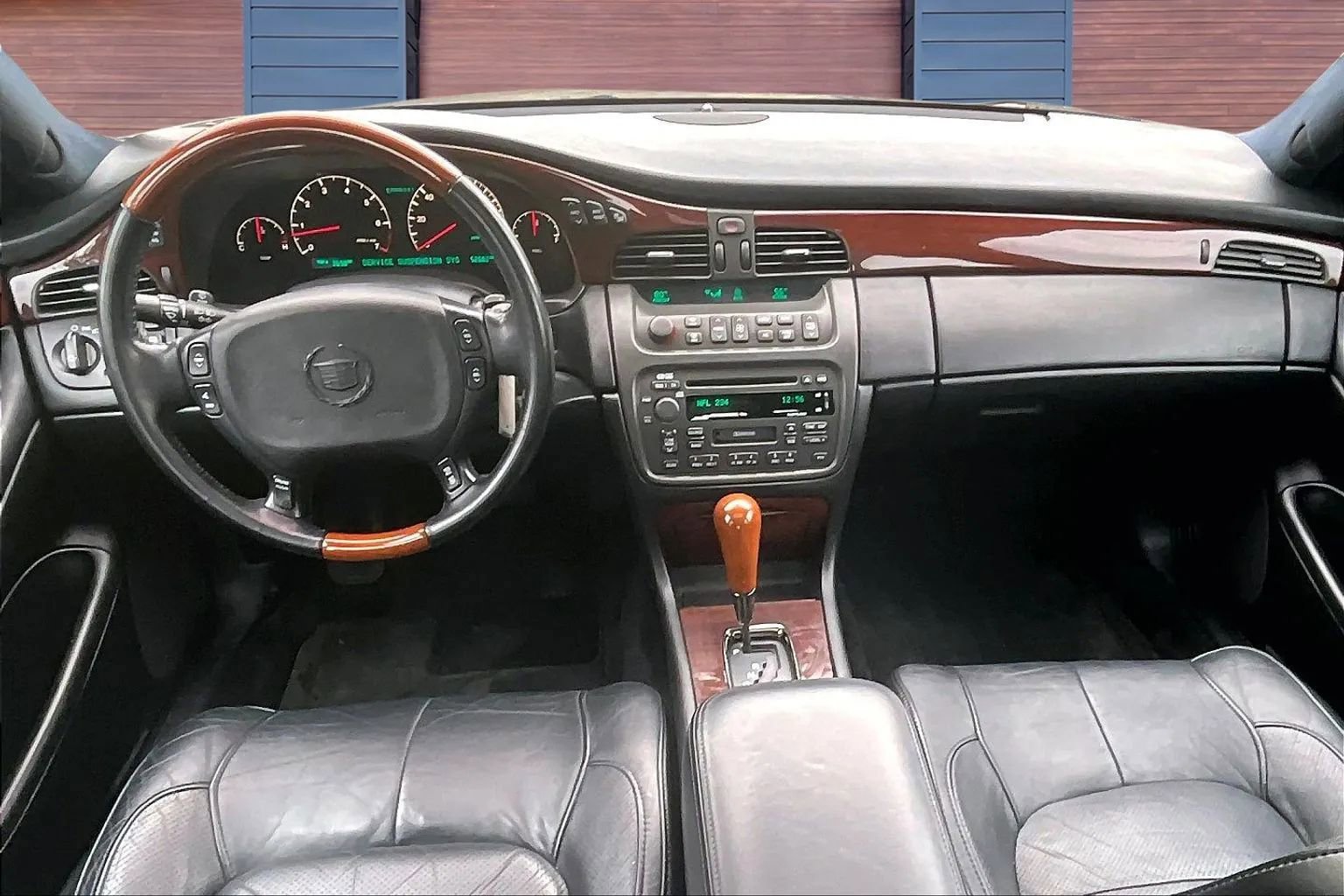 Used 2002 Cadillac De Ville DTS w/ Premium Equipment Pkg image 15