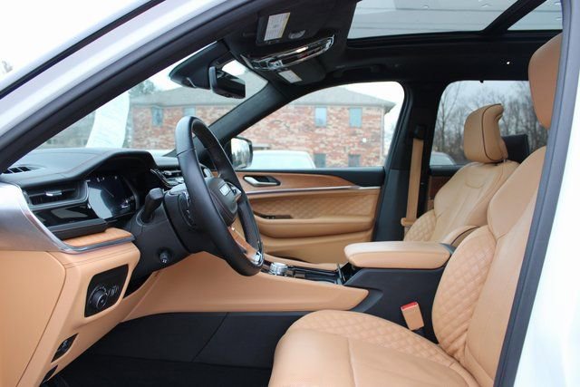 Used 2023 Jeep Grand Cherokee L Summit image 13