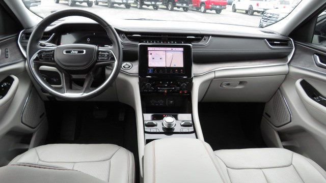 Used 2022 Jeep Grand Cherokee Overland video 2