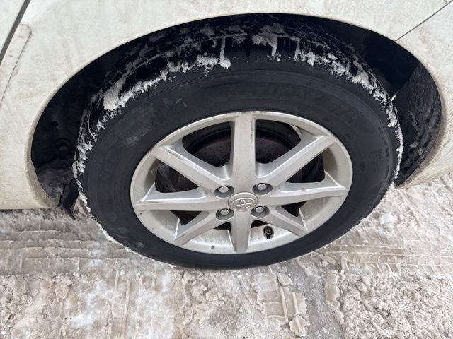 Used 2015 Toyota Prius C Four image 26