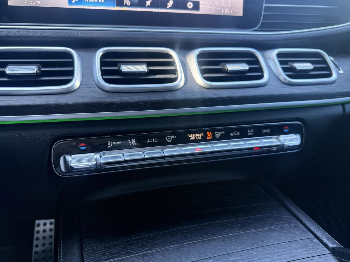 Used 2022 Mercedes-Benz GLS 450 4MATIC image 25