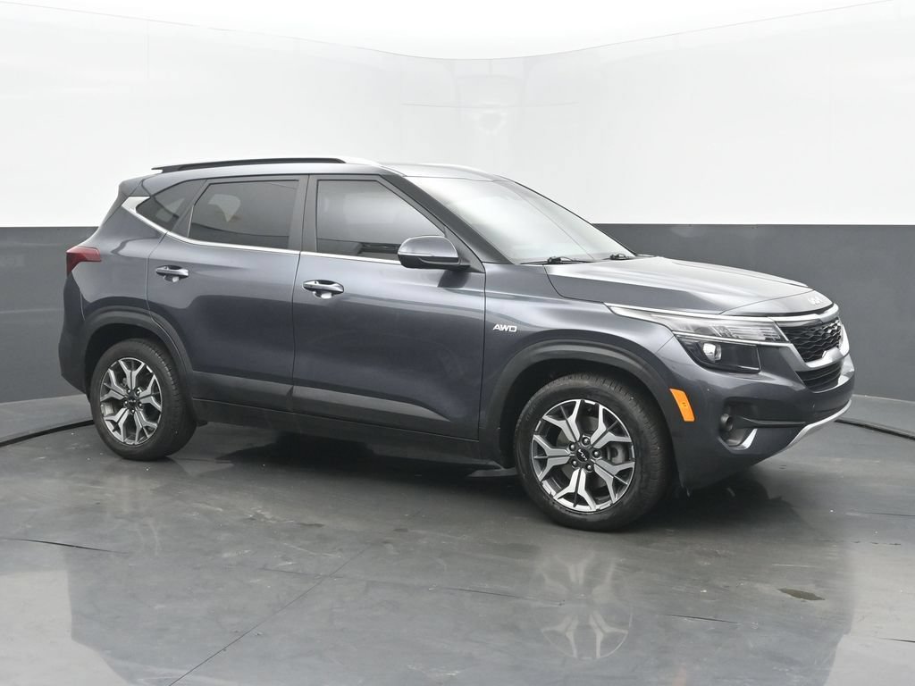 Used 2023 Kia Seltos EX AWD/4WD image 3