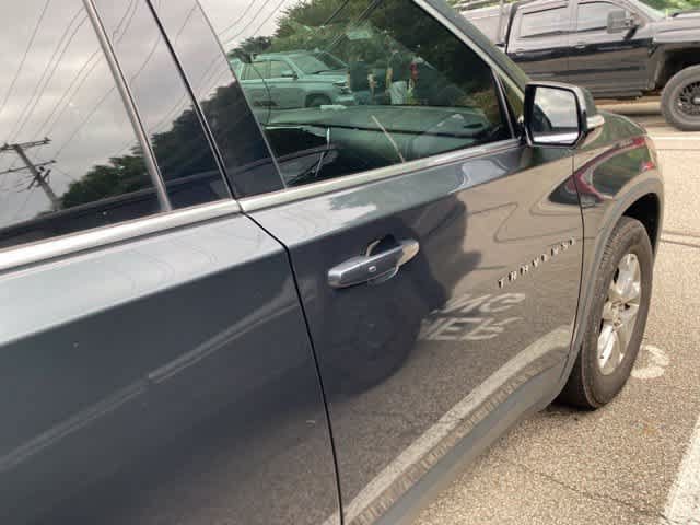 Used 2019 Chevrolet Traverse LT w/ LPO, Floor Liner Package AWD/4WD image 17