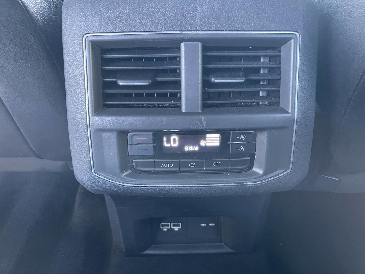 Used 2018 Volkswagen Atlas SEL image 12