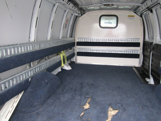 Used 2018 Chevrolet Express 2500 RWD image 18