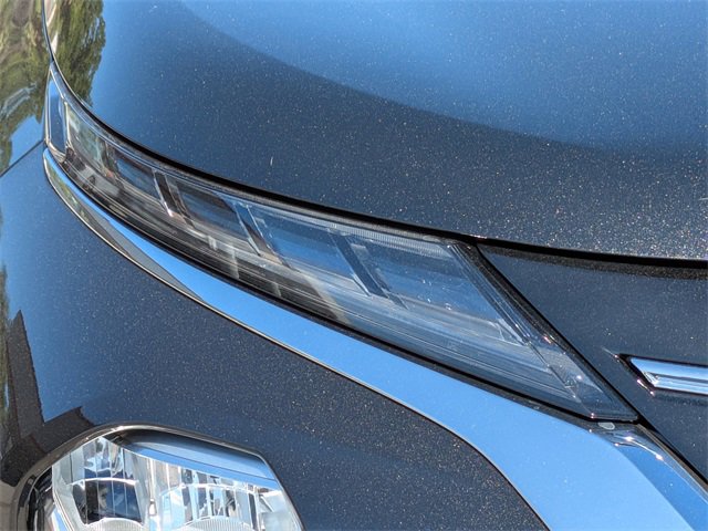 New 2025 Mitsubishi Outlander SE image 11