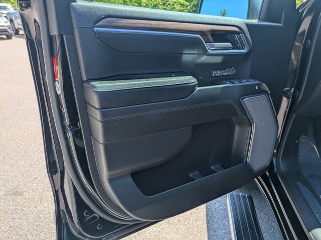 Used 2023 Chevrolet Silverado 1500 High Country AWD/4WD image 19