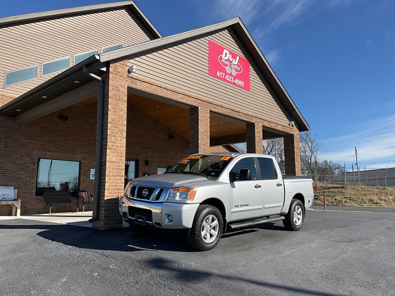Used 2013 Nissan Titan SV w/ SV Premium Utility Pkg image 27
