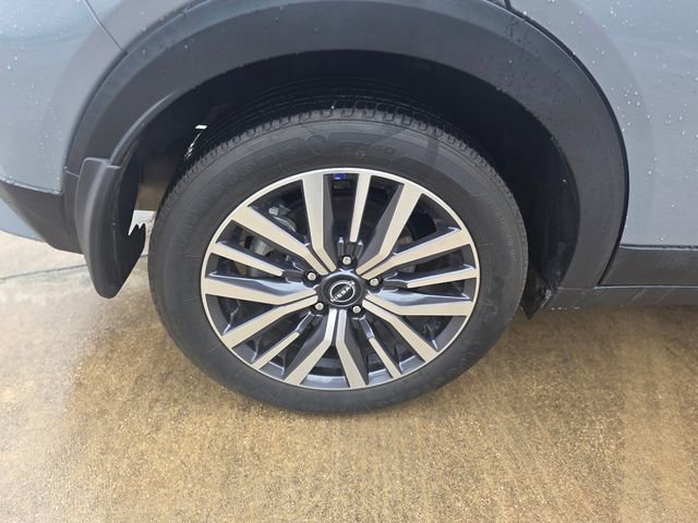 Used 2023 Nissan Kicks SV image 12