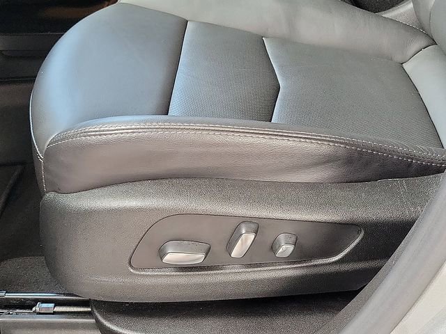 Certified 2025 Cadillac XT5 Premium Luxury image 18