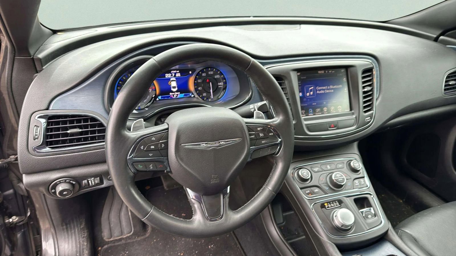 Used 2015 Chrysler 200 S w/ Navigation & Sound Group I image 19