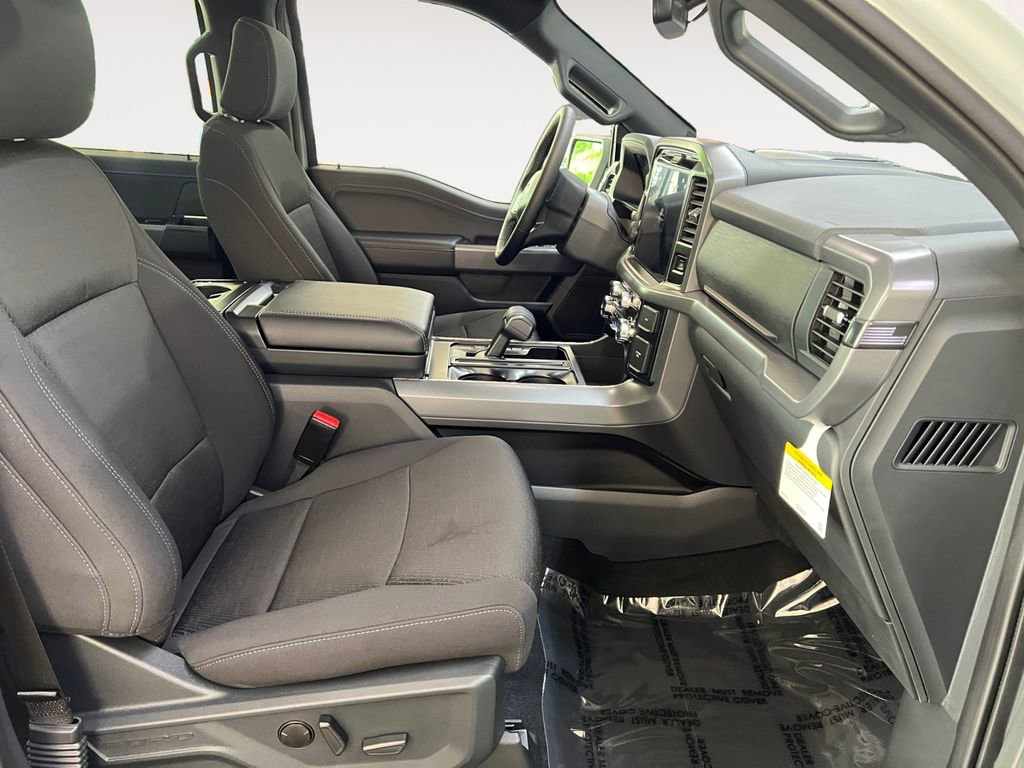 New 2025 Ford F150 XLT w/ Equipment Group 302A MID image 20