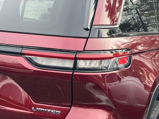 Certified 2023 Jeep Grand Cherokee Limited image 8