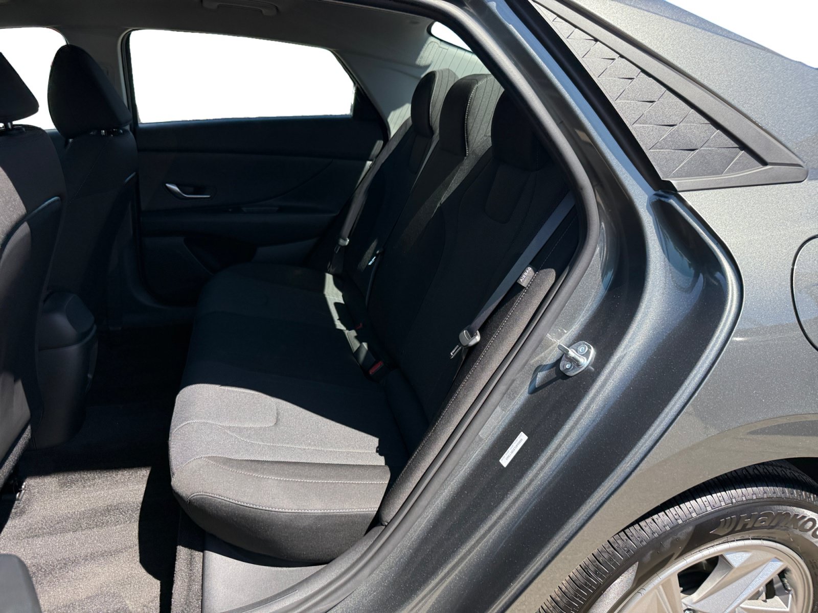 Certified 2026 Hyundai Elantra SE FWD image 16