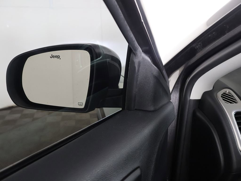 Used 2019 Jeep Compass Latitude w/ Popular Equipment Group image 32