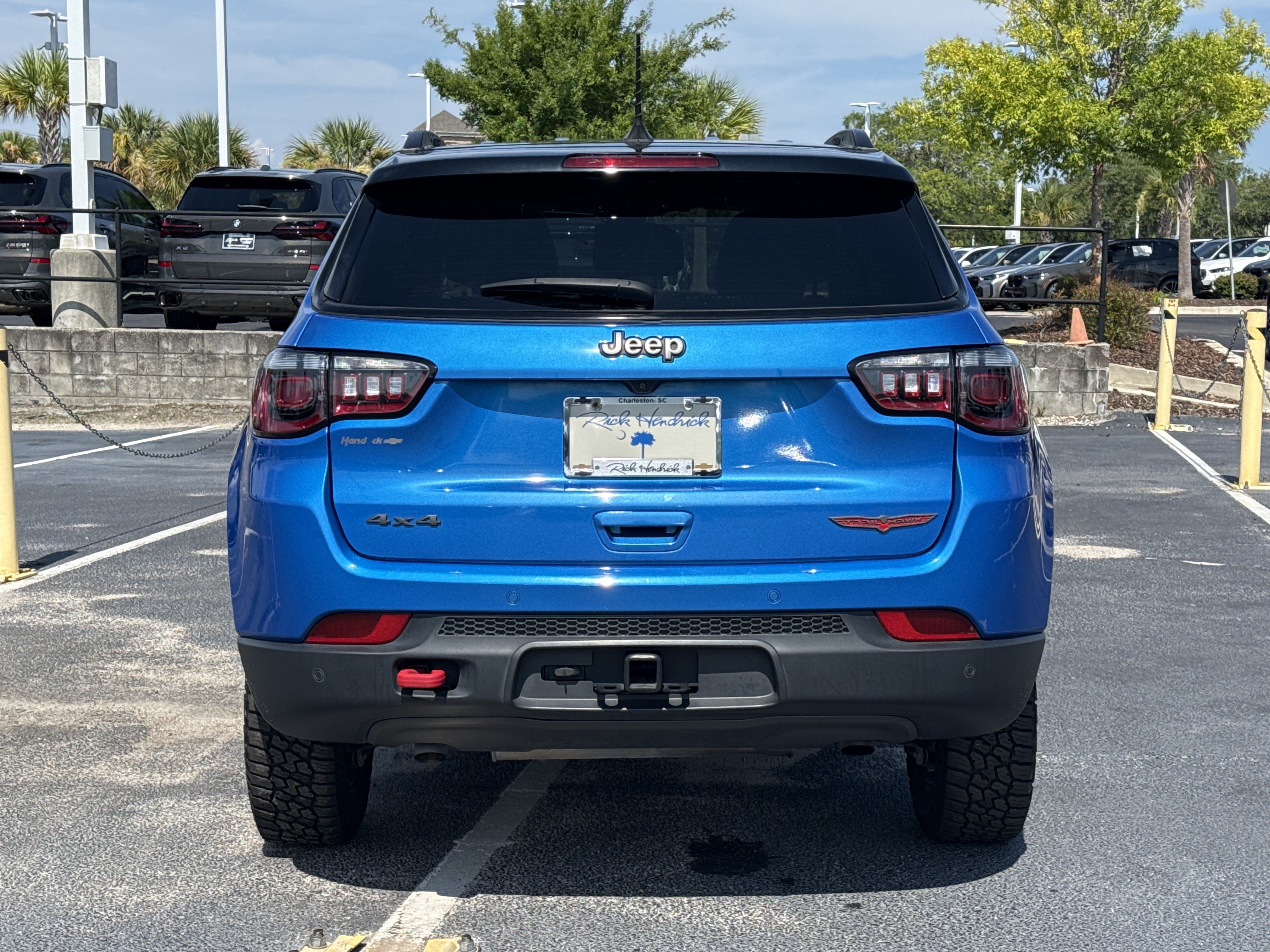 Used 2025 Jeep Compass Trailhawk w/ Trailer Tow Group AWD/4WD image 16