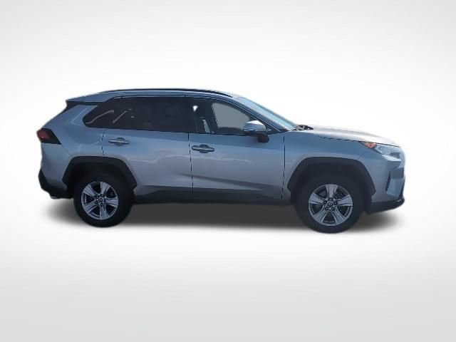 Used 2021 Toyota RAV4 XLE image 4