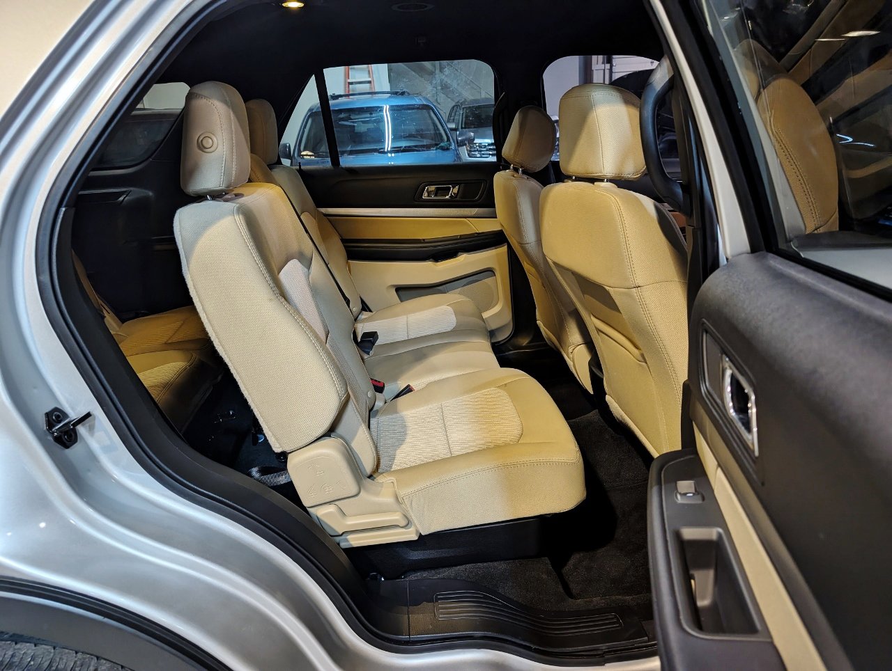 Used 2017 Ford Explorer FWD image 26