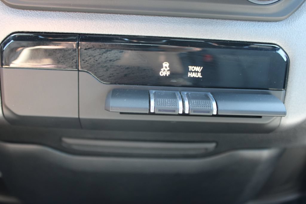 Used 2023 RAM 1500 Big Horn RWD image 47