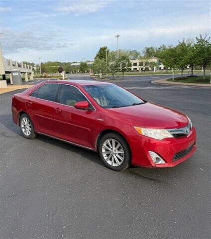 Used 2014 Toyota Camry XLE w/ Leather Package image 2