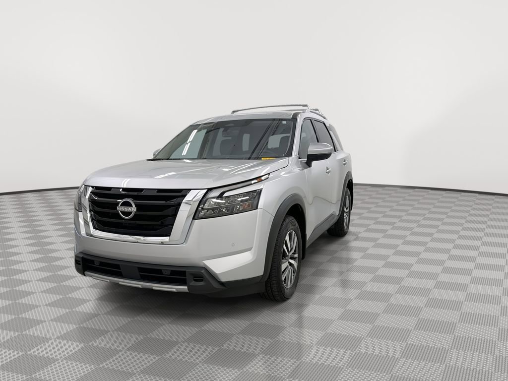 Certified 2025 Nissan Pathfinder SL w/ Cargo Package AWD/4WD image 5