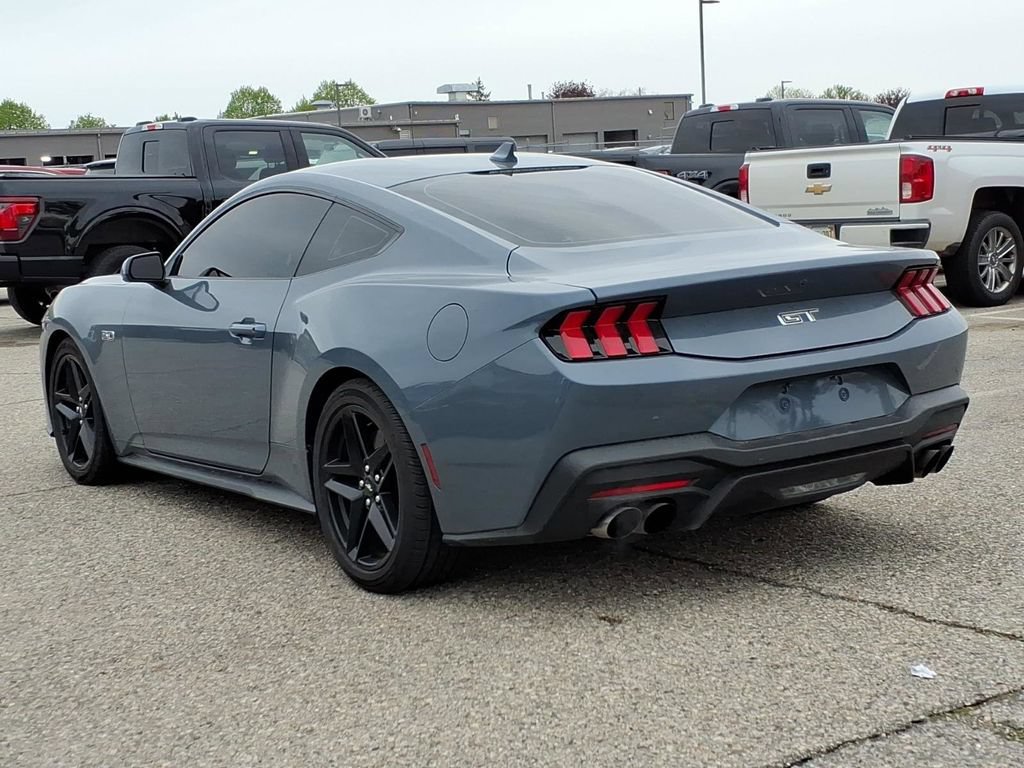 Used 2024 Ford Mustang GT RWD image 3