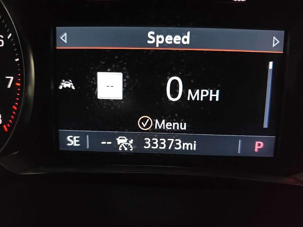 Used 2023 Chevrolet Traverse RS image 22