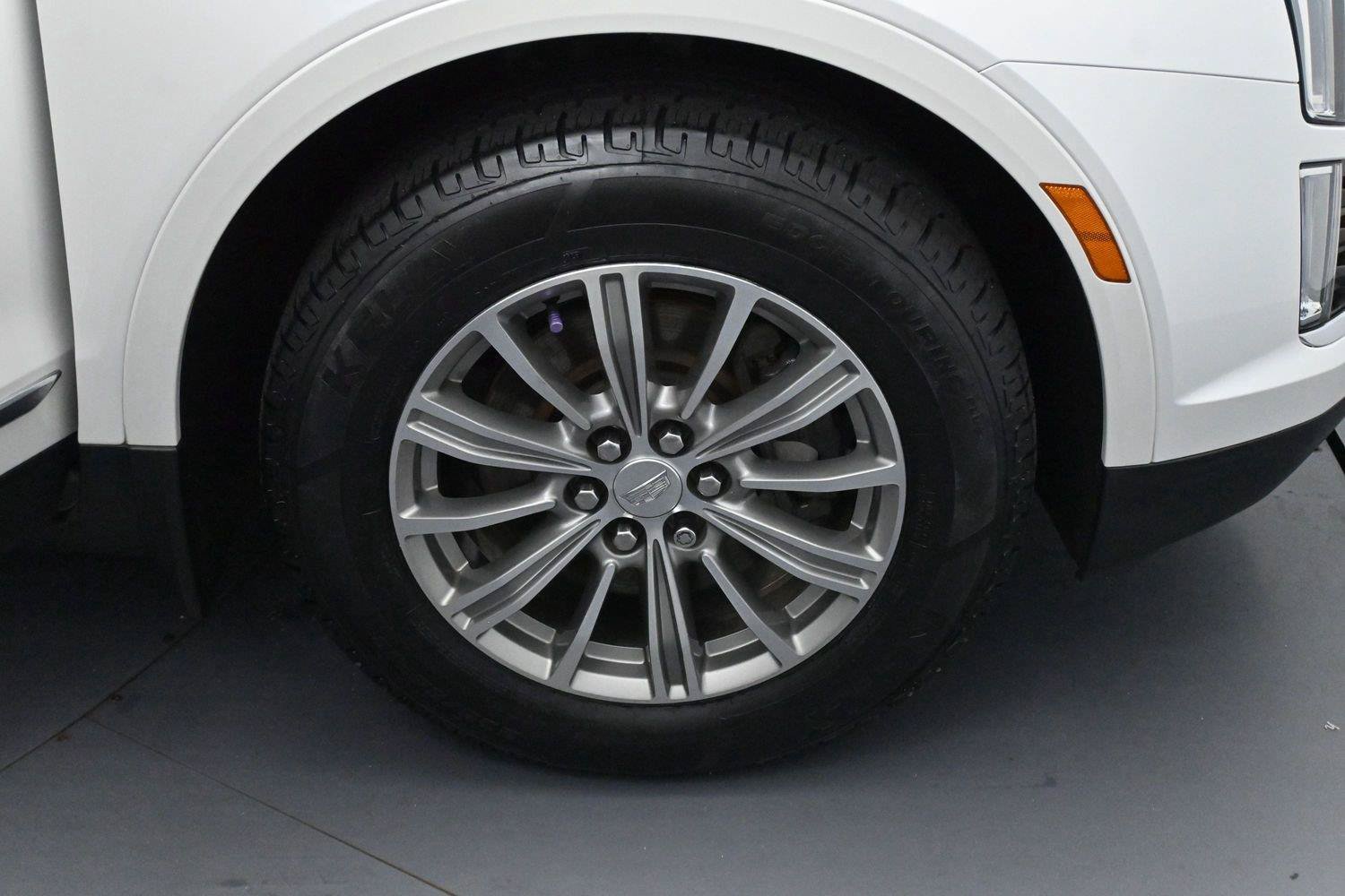 Used 2017 Cadillac XT5 Luxury w/ Driver Awareness Package FWD image 38