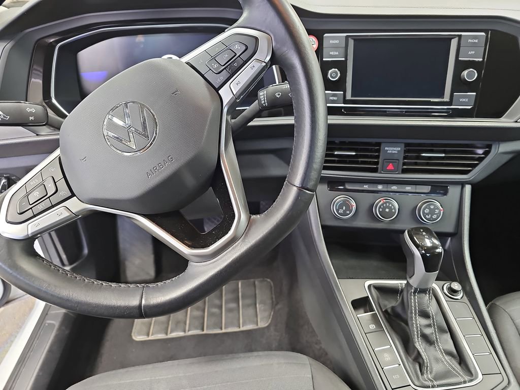 Used 2024 Volkswagen Jetta S image 15