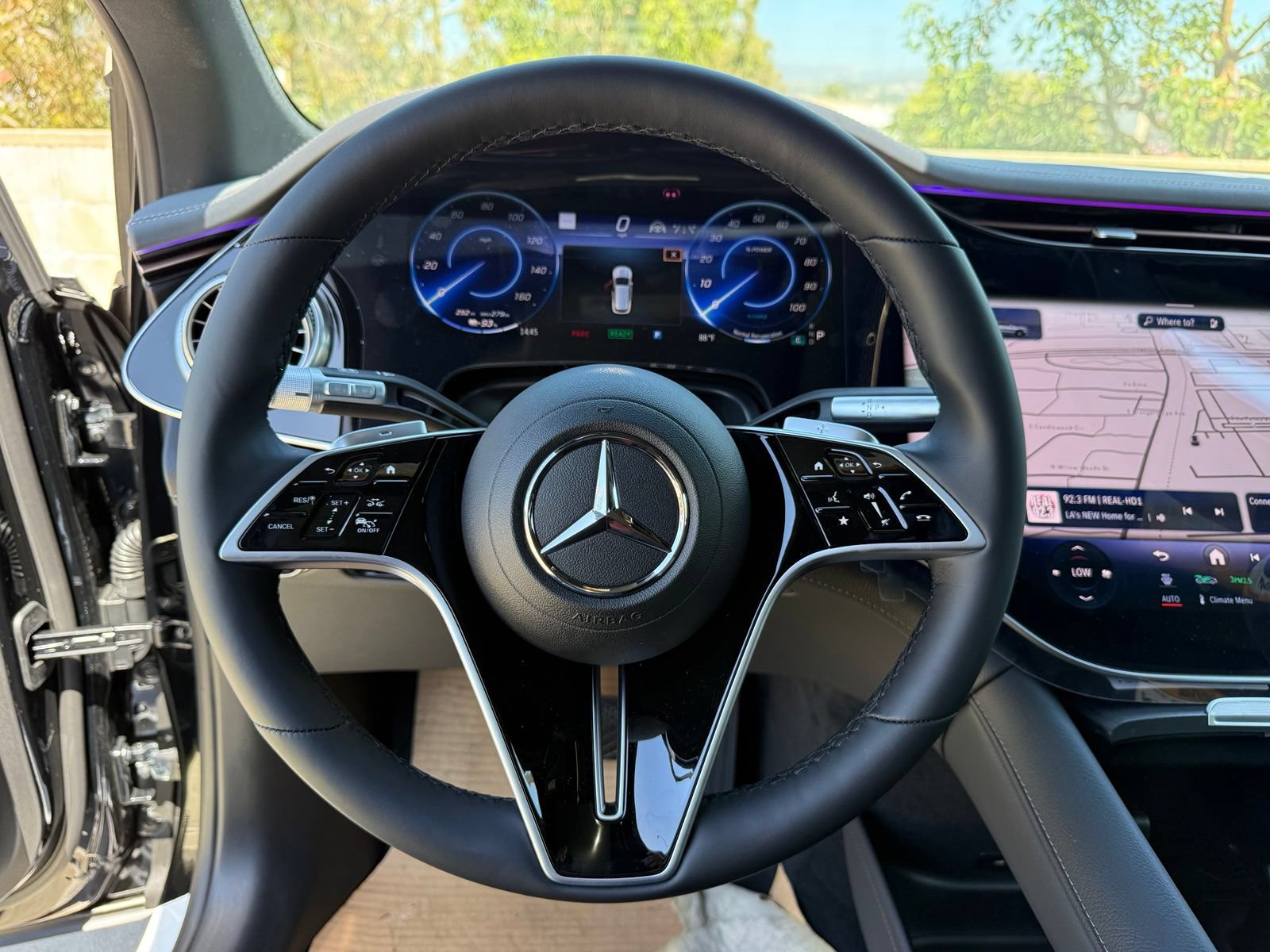 New 2026 Mercedes-Benz EQS 400 4MATIC SUV image 22